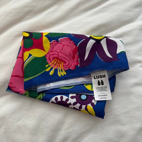 Lush Multicolor Floral Print Square Scarf Bold Retro Boho Accessory - Picture 2 of 5